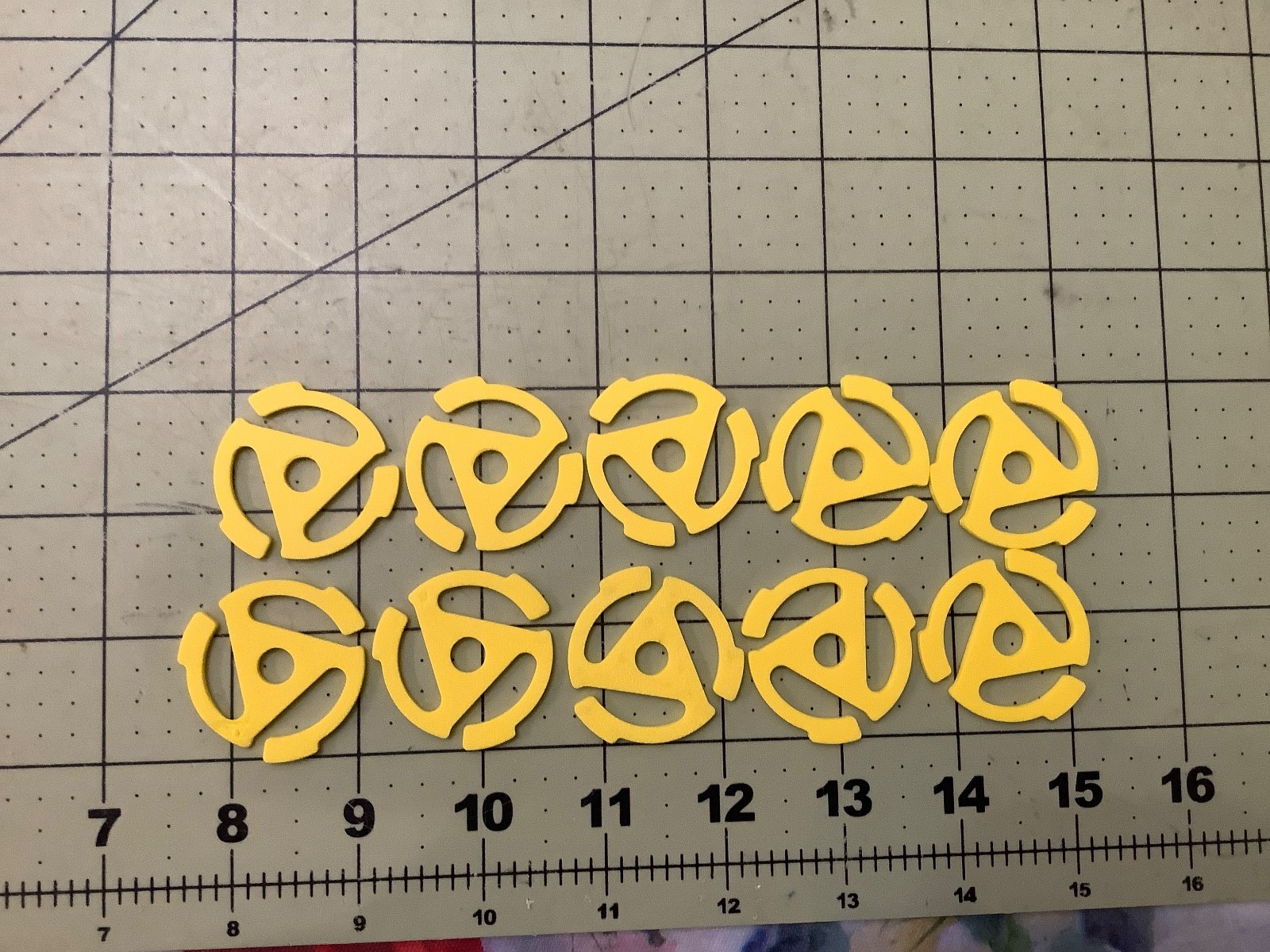 10 Plastic 45 RPM 7" Record Snap-In Adapters Yellow