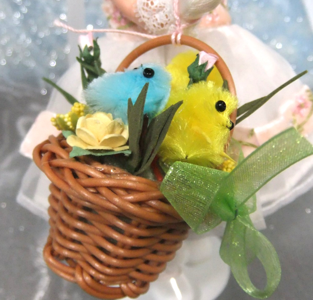 Artist Made one of a kind -EASTER  BASKET w/3chicks w/eggs, flowers-dolls (E11)