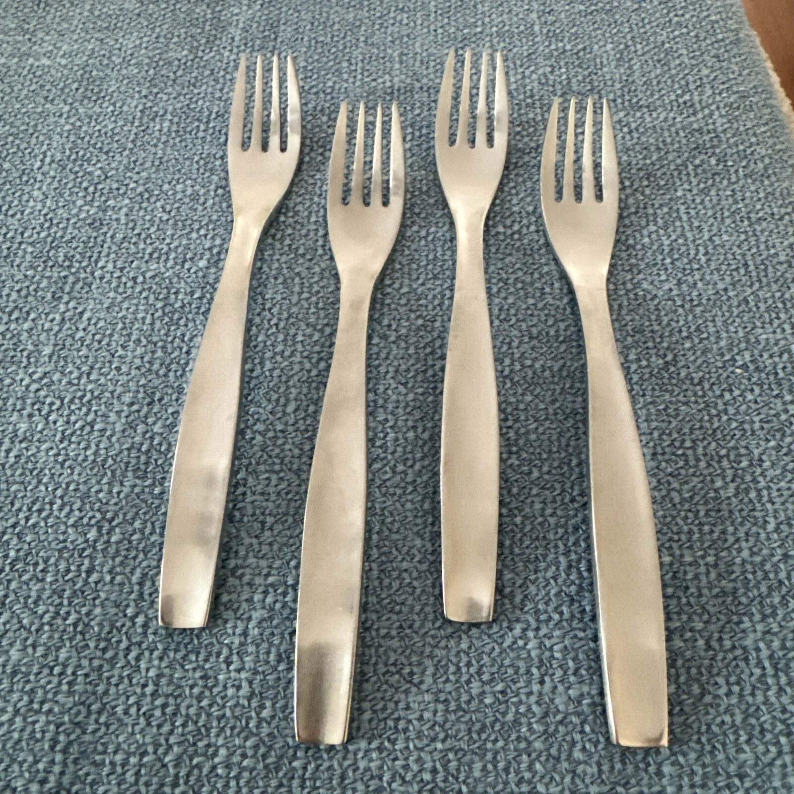 4 Gourmet Settings LOFT Stainless Flatware Salad Forks Concave Satin 18/10