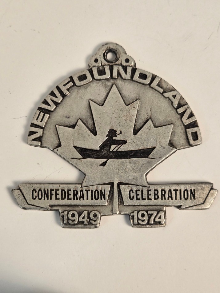 1974 Newfoundland 25th Anniversary Confederation Metal Wall Plaque Scarce