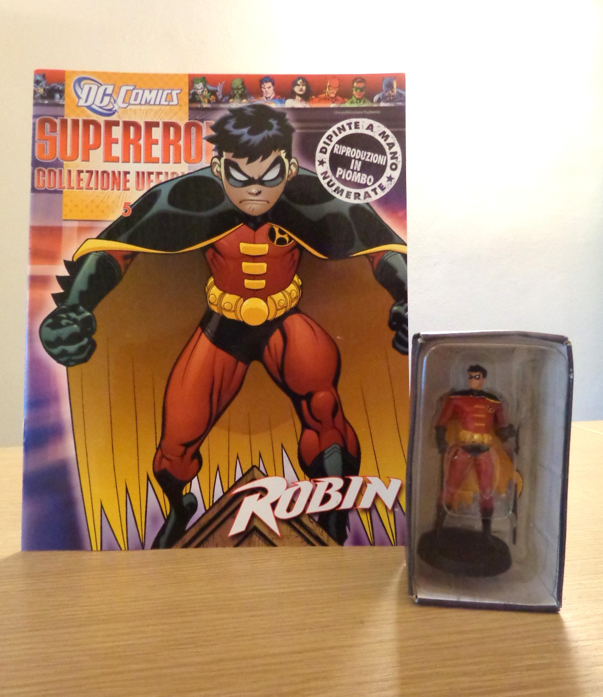 DC Comics Lead Superheroes No.5 Robin NEW Eaglemoss Paper ▓