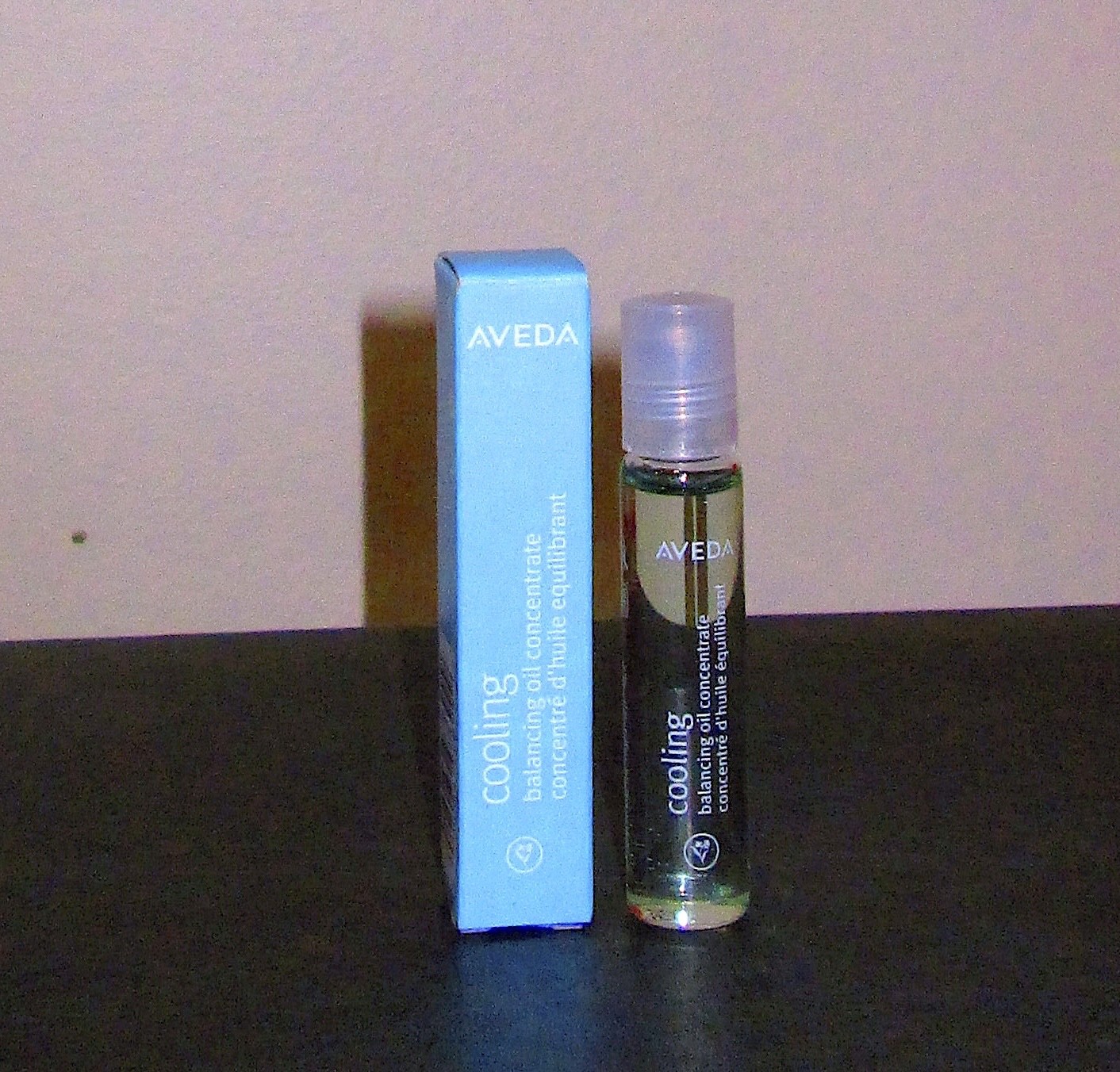 Aveda-Cooling Balancing Oil Concentrate Aroma Rollerball Oil-0.24 fl oz