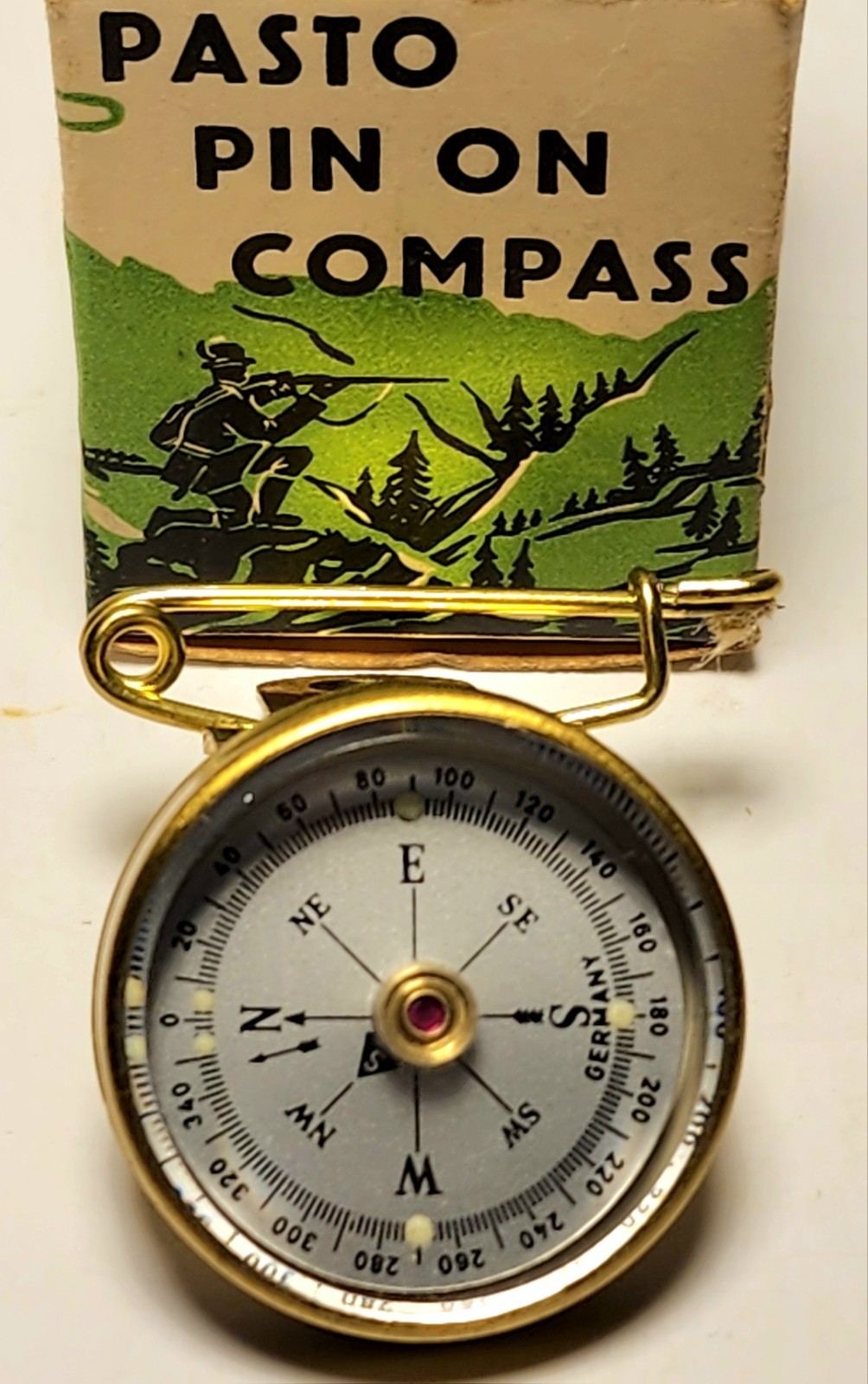Vintage WEST GERMAN BRASS COMPASS LAPEL PIN-PASTO-New In BOX-NEW/OLD STOCK 