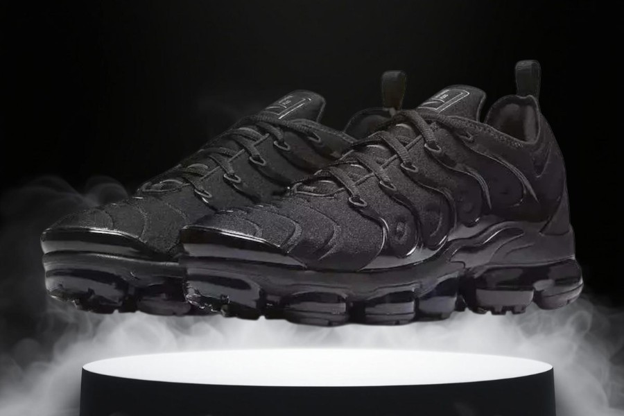 Vapormax Plus TN Triple Black Men's Size US 7-11