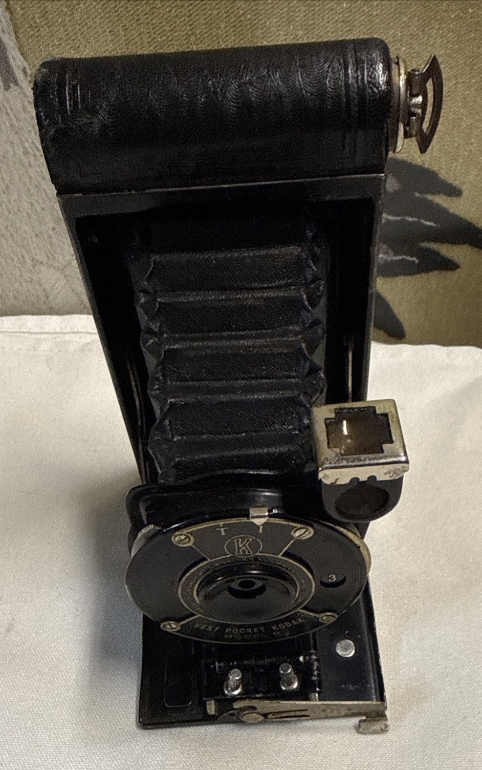 VINTAGE Kodak Vest Pocket Folding Autographic Camera Model B UNTESTED