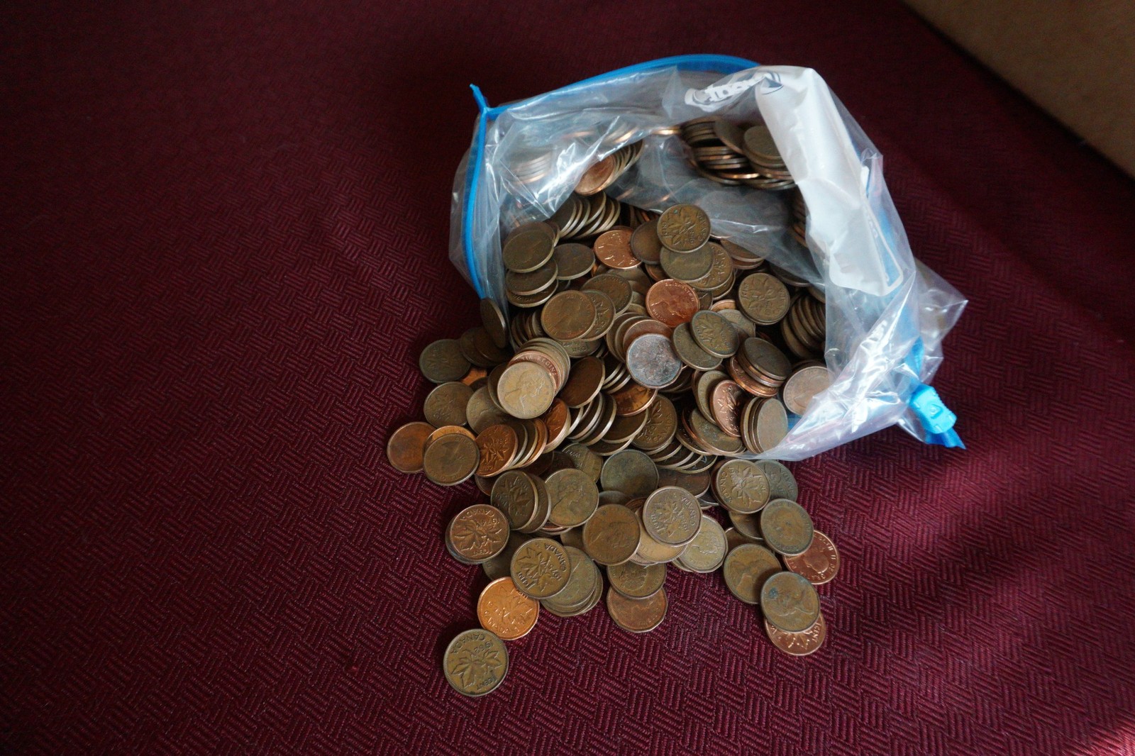 CANADA SMALL PENNIES VARIOUS DATES, VARIOUS CONDITION  5LB LOT
