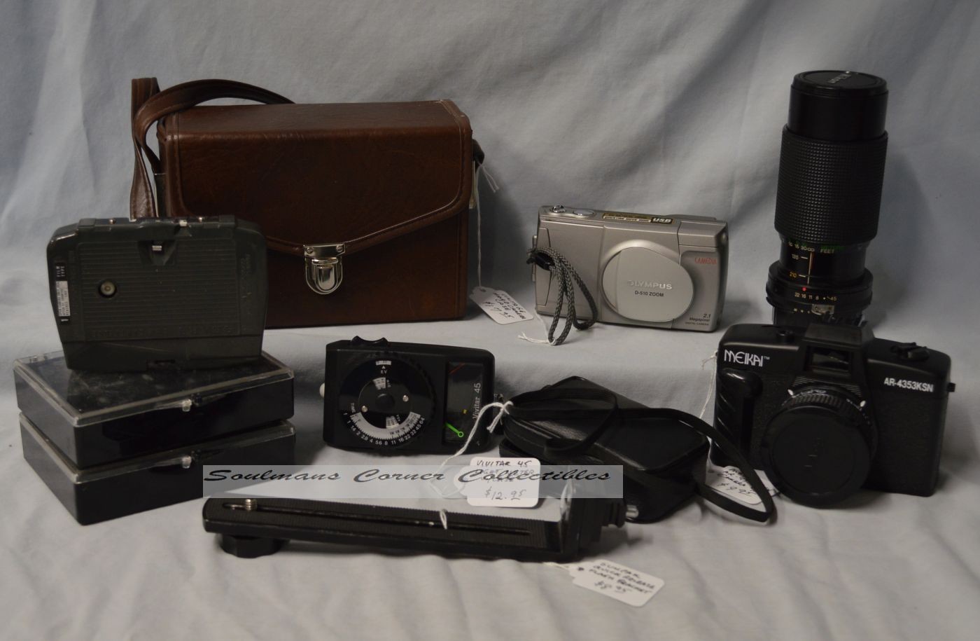 Great Lot 7 Pieces Vintage Collectible Camera Equipment Vivitar Olympus Keikai