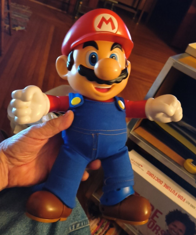 Mario Talking 12” Poseable Figure “It's-A Me Mario Super Mario Bros Interactive