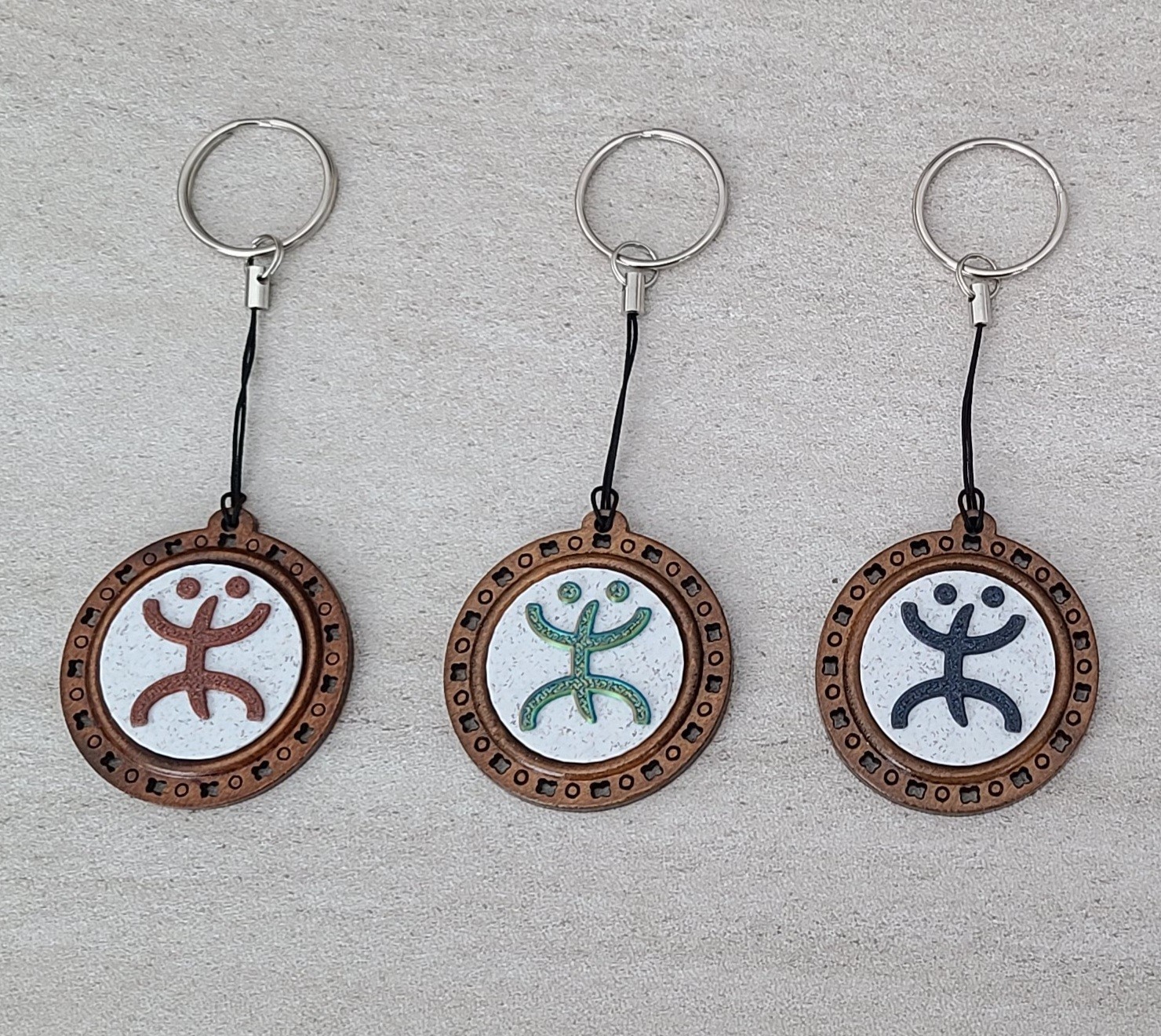 Coqui Taino keychain - 3D printed design glued on wood bezel