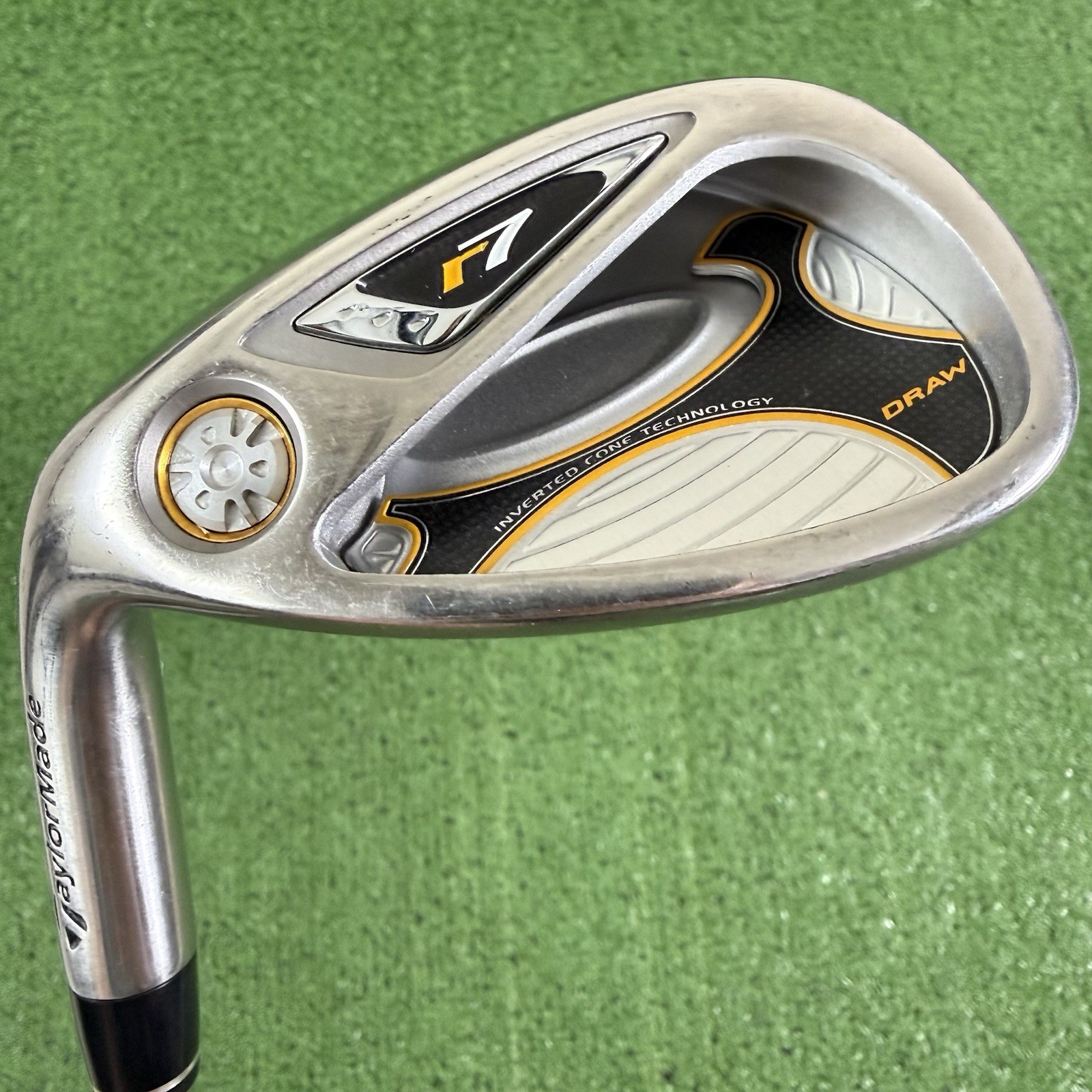 TaylorMade r7 Draw Sand Wedge Steel T-Step 90 Regular Flex Left Handed 35.5”