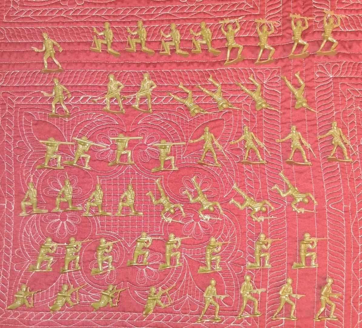 Lot Of 38 WW2 US Toy Soldiers Green Army Men Plastic 