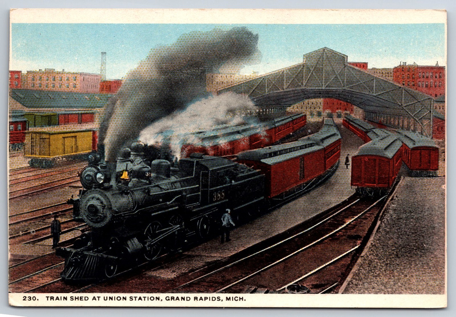 Grand Rapids, MI Postcard - Steam Locomotive at Union Station, Grand Rapids