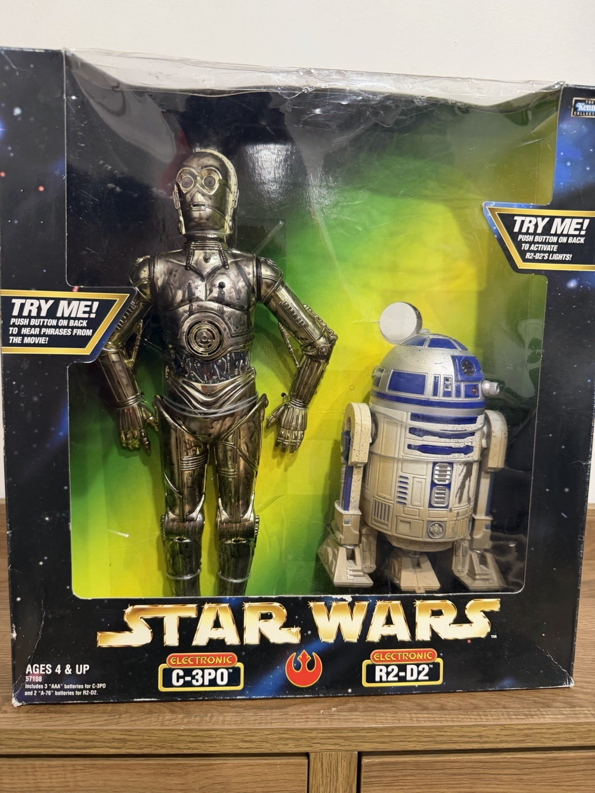 Kenner Star Wars Action Collection Electronic C-3PO & R2-D2 1997 Figures