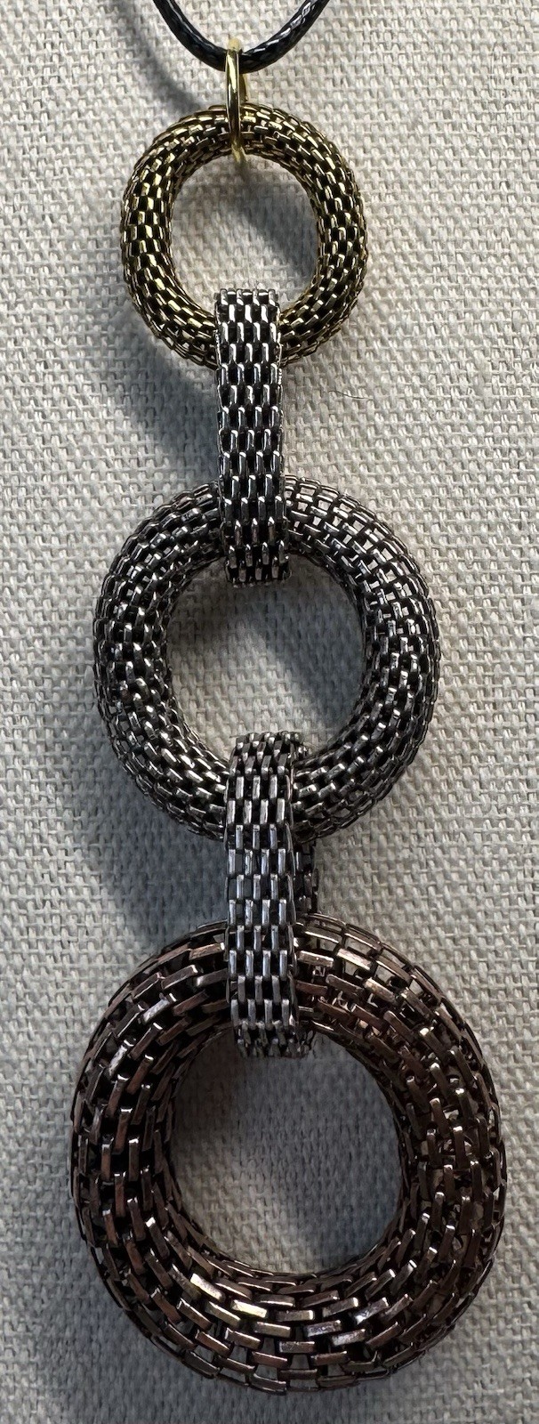 Vintage Tri-Color Woven Metal Mesh Round Dangle Pendant On Cord Necklace