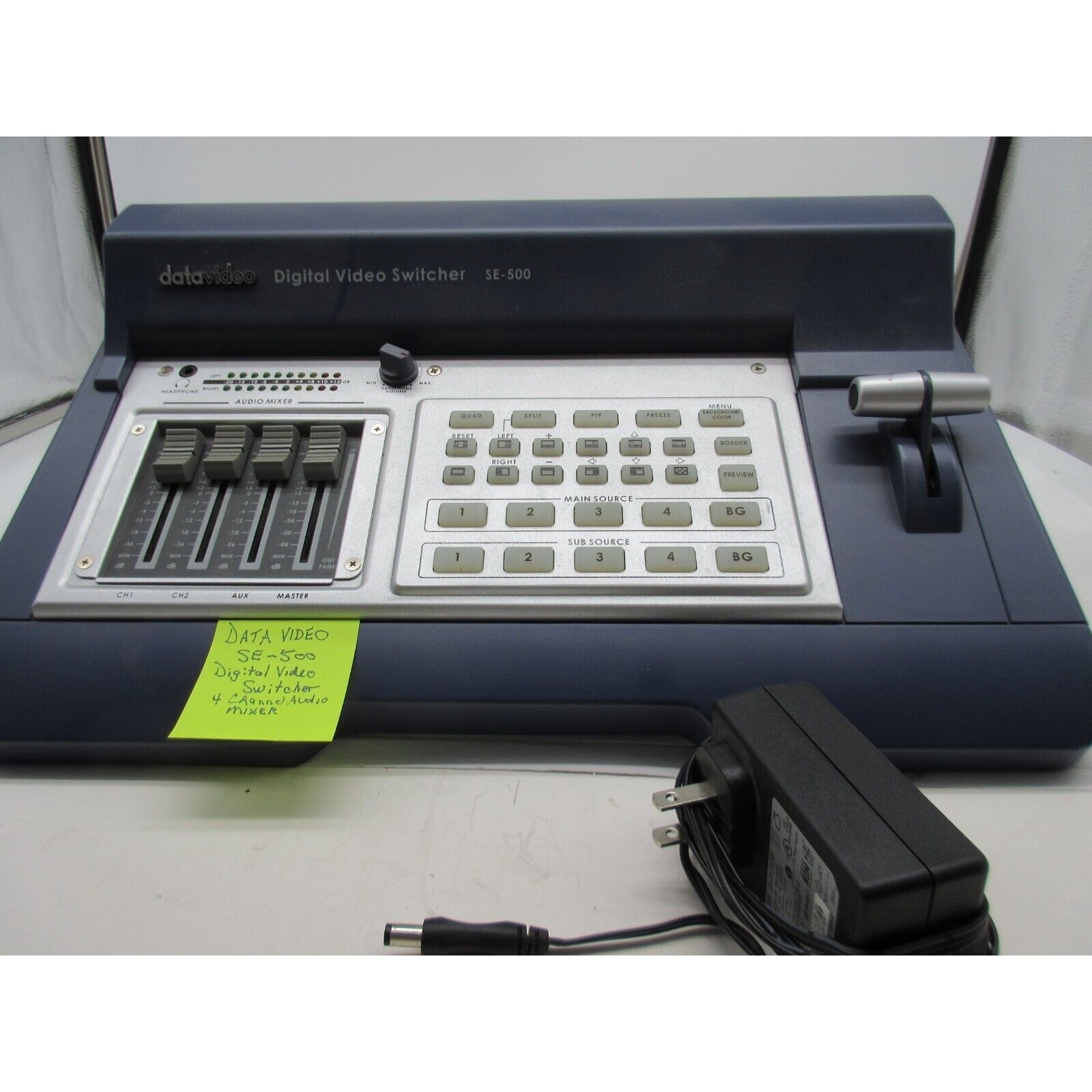 Datavideo SE-500 Digital Video Switcher – 2-Channel + Aux + Master