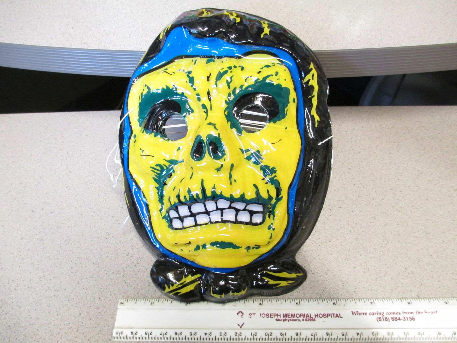 halloween mask (1 item unused) yellow face SKULL GRIM REAPER black hood China