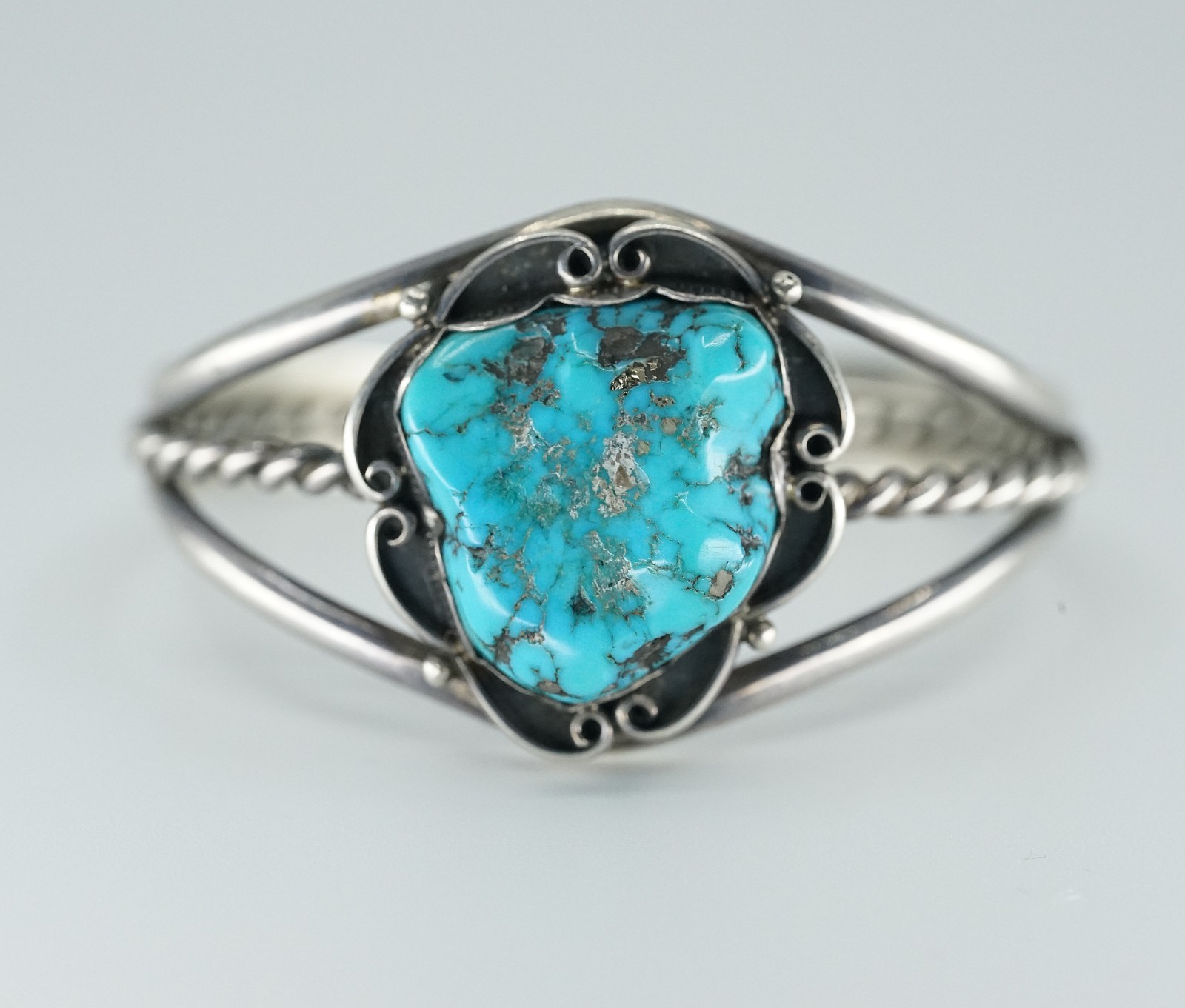 Kenny Guerro - Old Pawn Navajo Native Sterling Silver Turquoise Cuff Bracelet