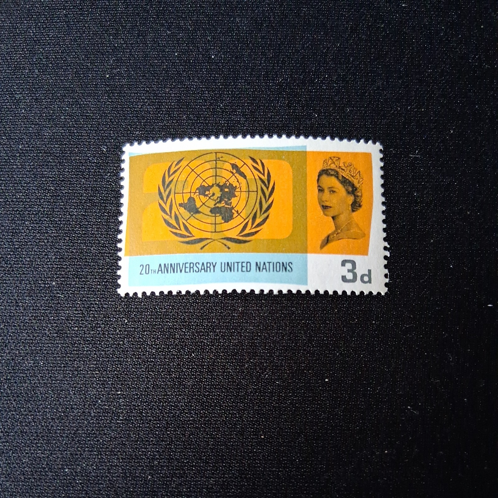 GB QEII 1965 United Nations SG681b SG listed flaw 'Lake in Russia' MNH cat £65