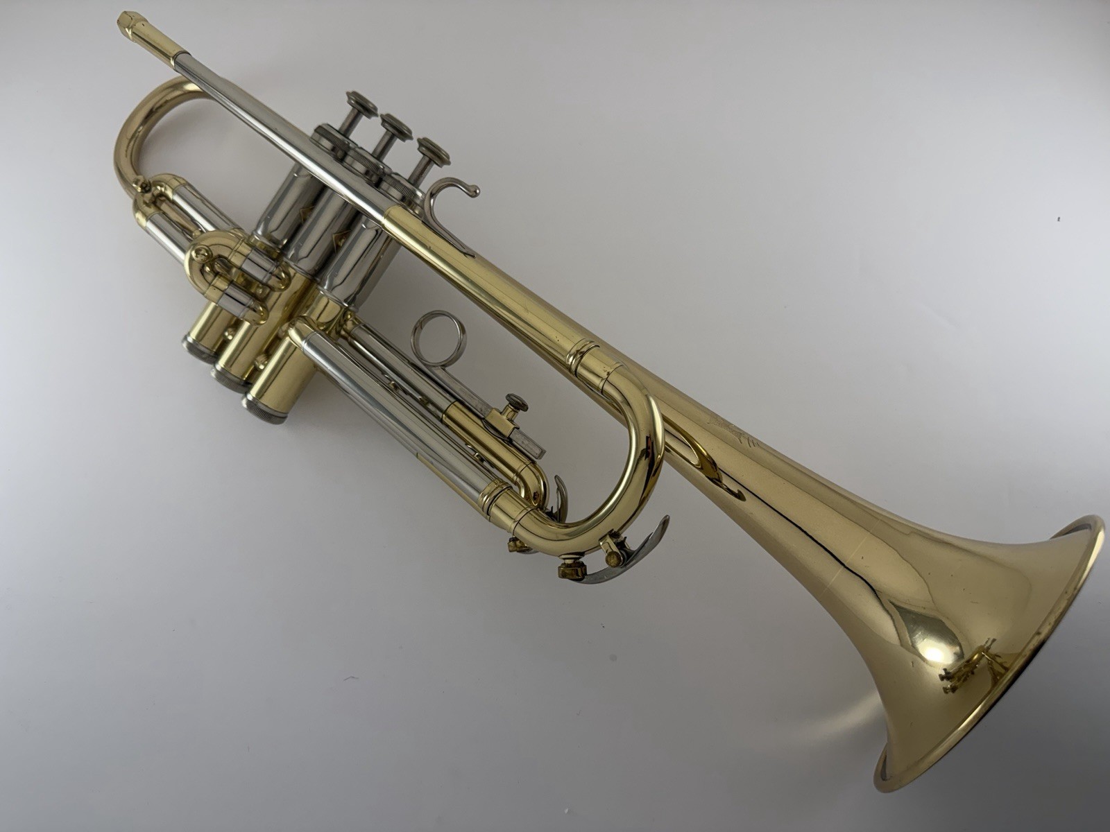 Trumpet REYNOLDS Professional Model Bb Lacquered Trumpet & Vintage Case