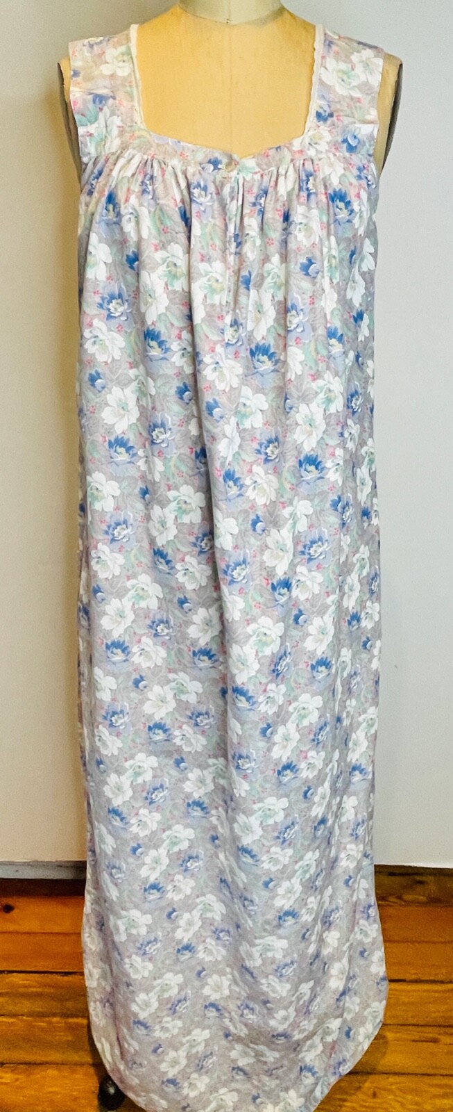 VTG ABERMAID SCOTLAND COTTON GRAY BLUE FLORAL LONG PRAIRIE PAJAMA NIGHTGOWN*S