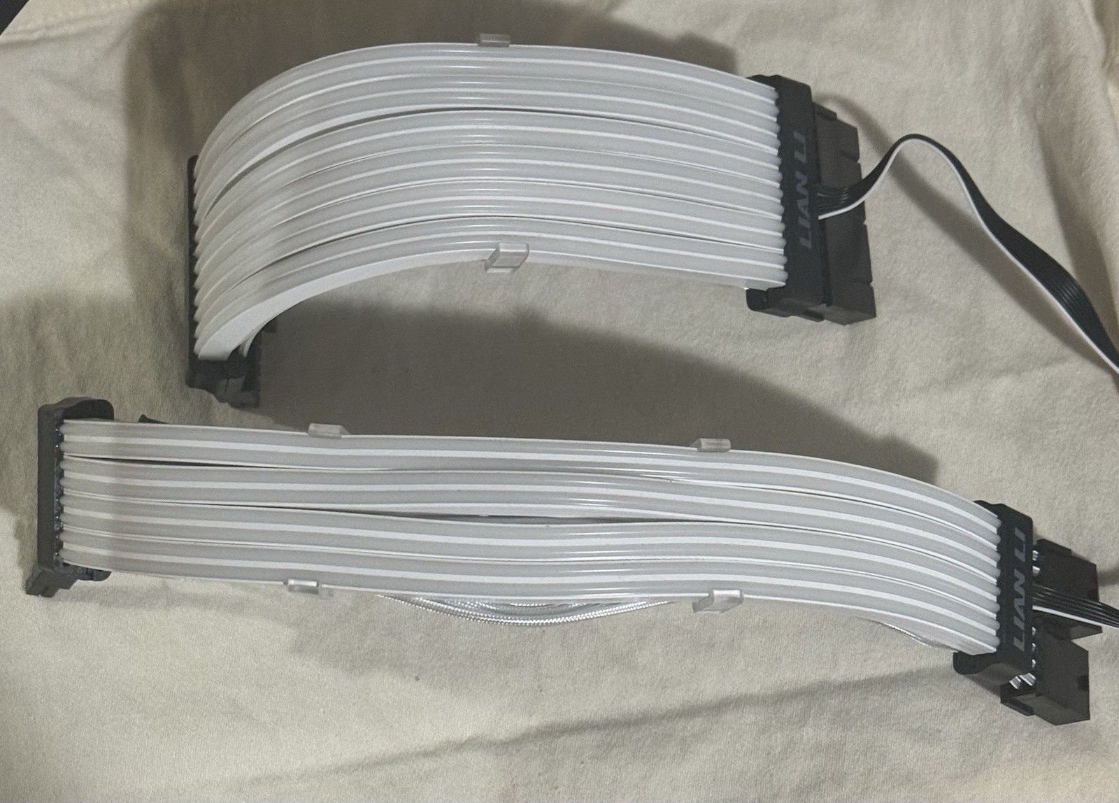 White RGB Lian Li Power Cables