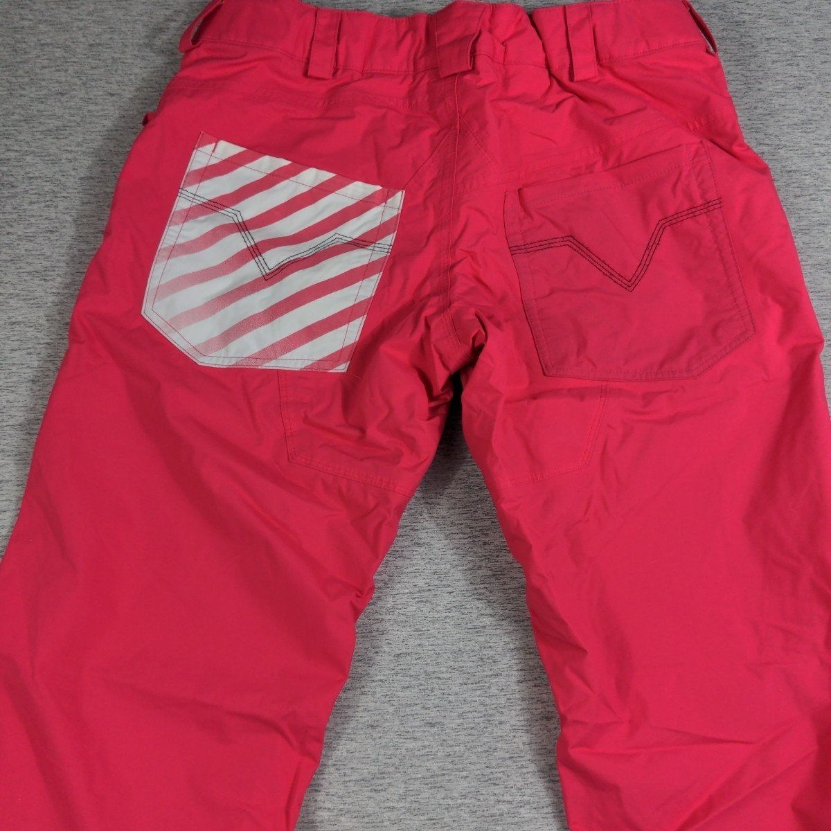 Volcom Women's Nimbus 8k Insulated pink Ski Snowboarding Pants Large Barbie 