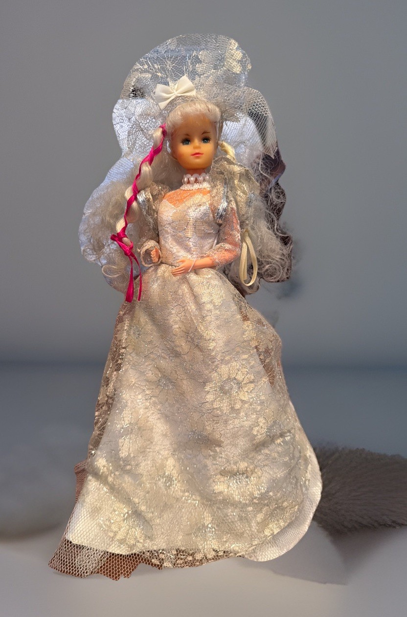 80s Vintage Betty Melody Bride Dolls By TONG M&C 80s 90s With Stand Musical Rare