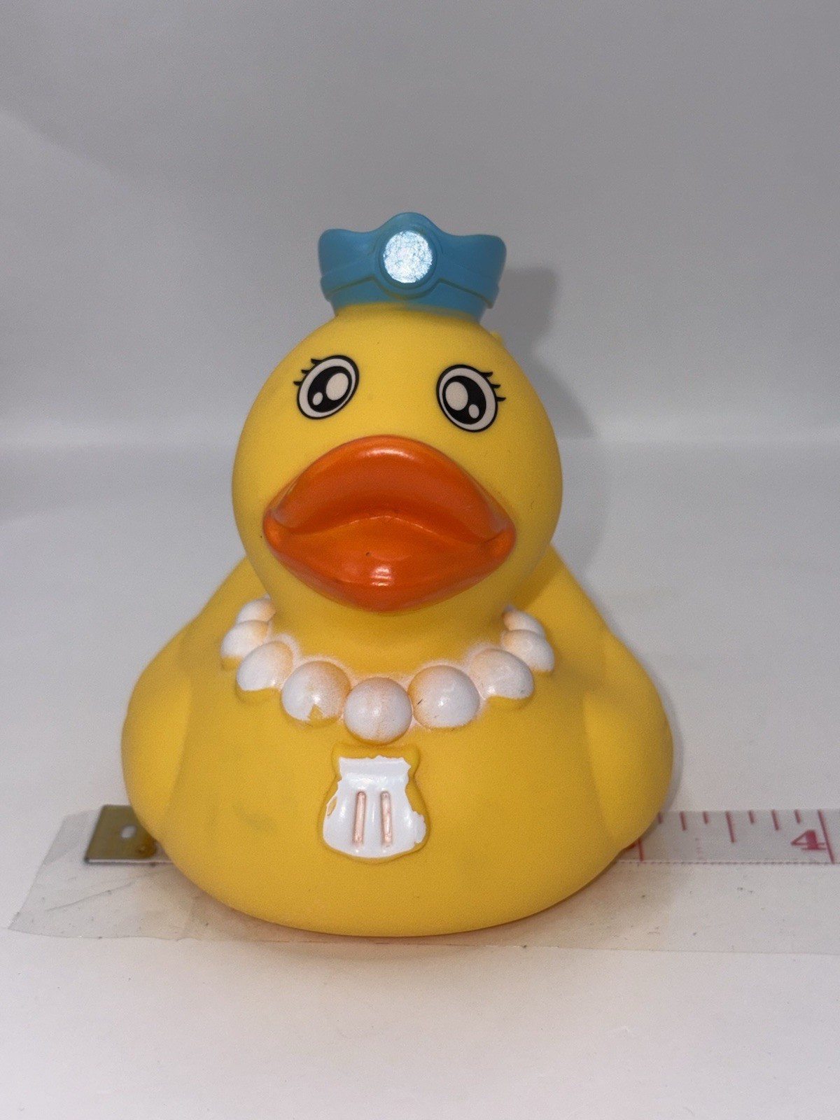 3x4”Bougie Rubber Duck With Pink Hat And Pearls Jeep Bath Cruise