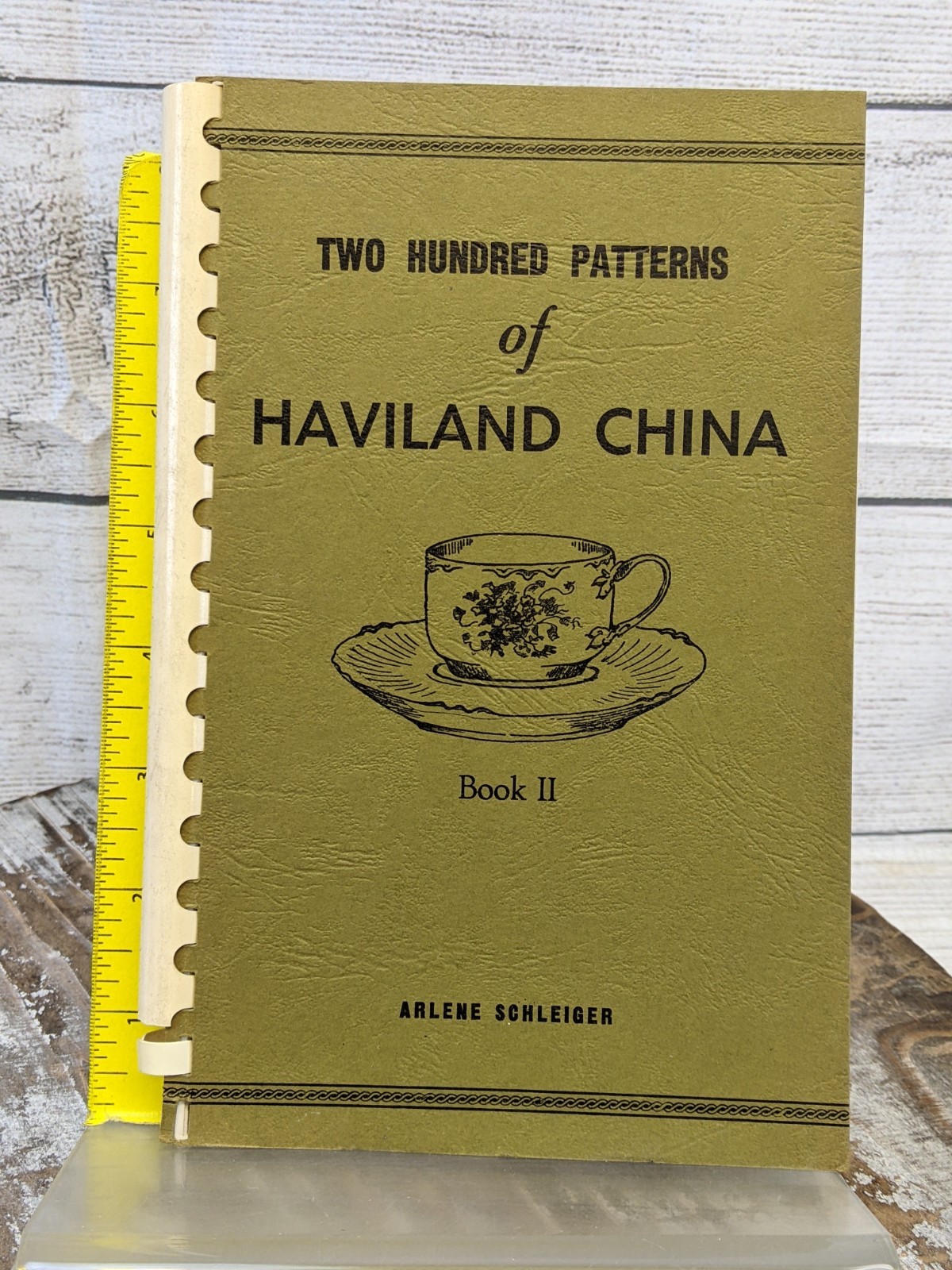 200 Patterns of Haviland China by Arlene Schleiger / Illustrated Book Vol 2