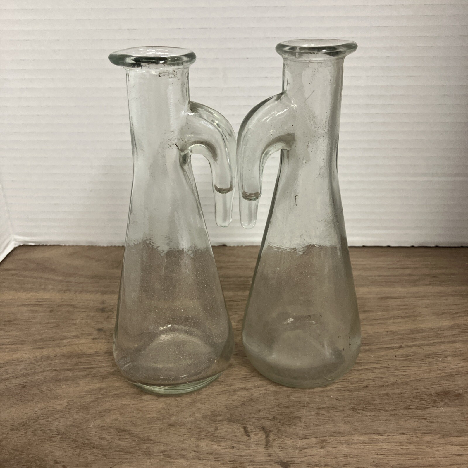 2 VINTAGE VetreriaEtrusca VE A Mod Dep 250cc Glass Bottle wHandle Italy 7in 227C