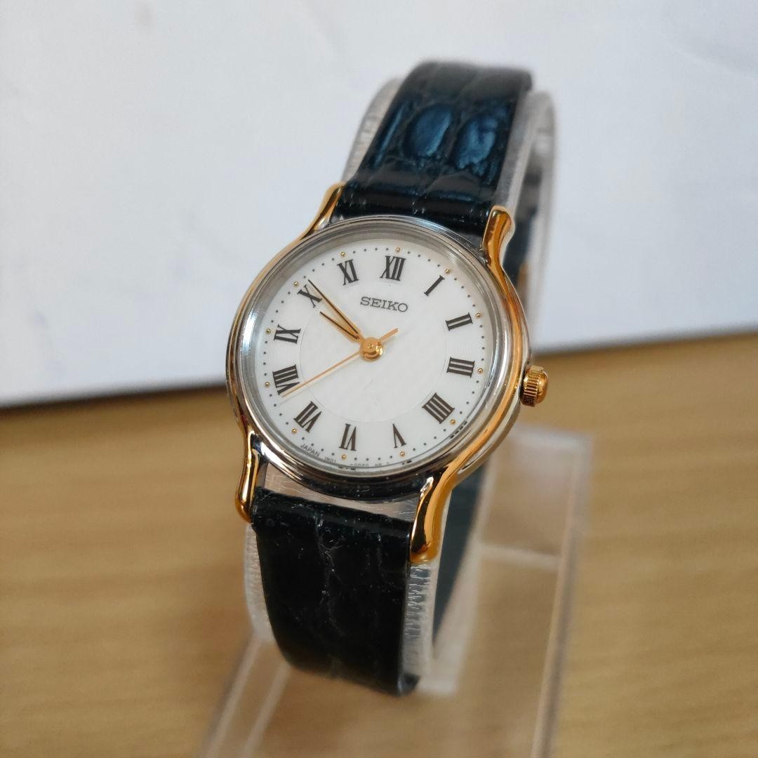 SEIKO Women's Quartz Watch with Battery, Working