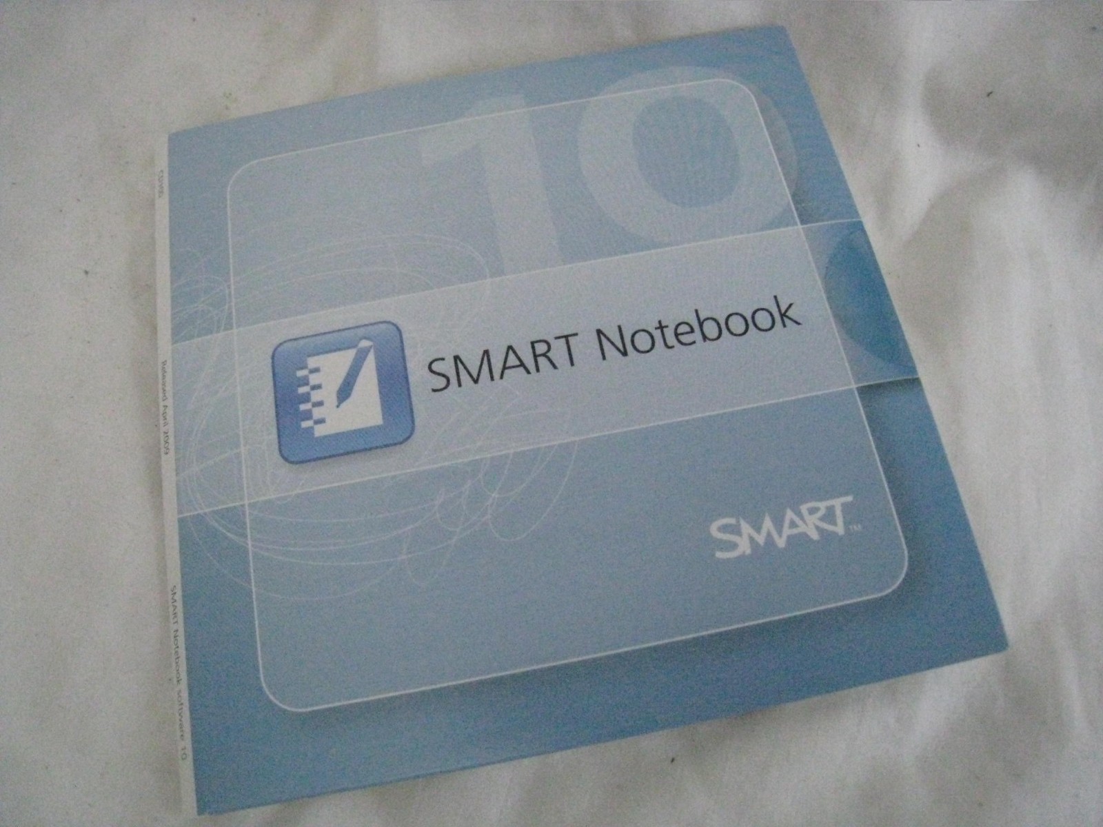 SMART Notebook Software 10 for Mac & Windows - 2 CD'S Sealed NEW