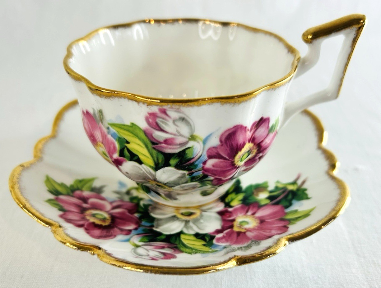 Salisbury Teacup & Saucer Bone China Vintage England Apple Blossoms Gold Trimmed