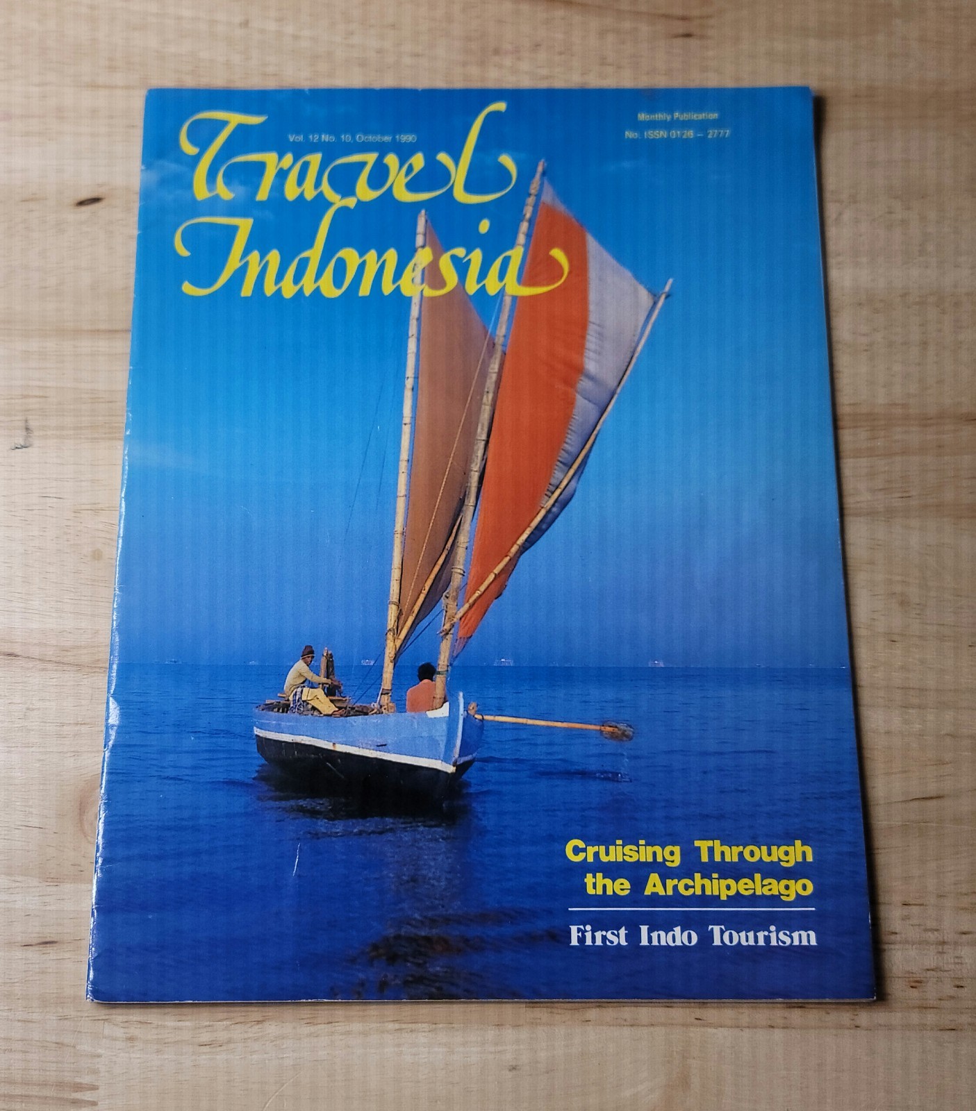 Travel Indonesia TRAVEL MAGAZINE Vol 12, No 10 October 1990