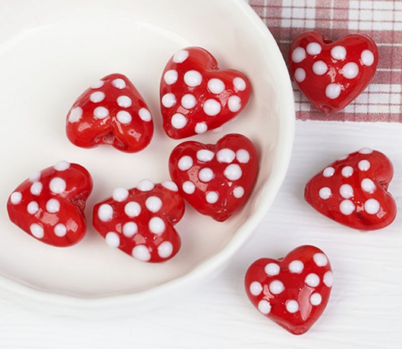 20pcs Lampwork glass Red Heart Shape Beads white dot on  red 15*16mm