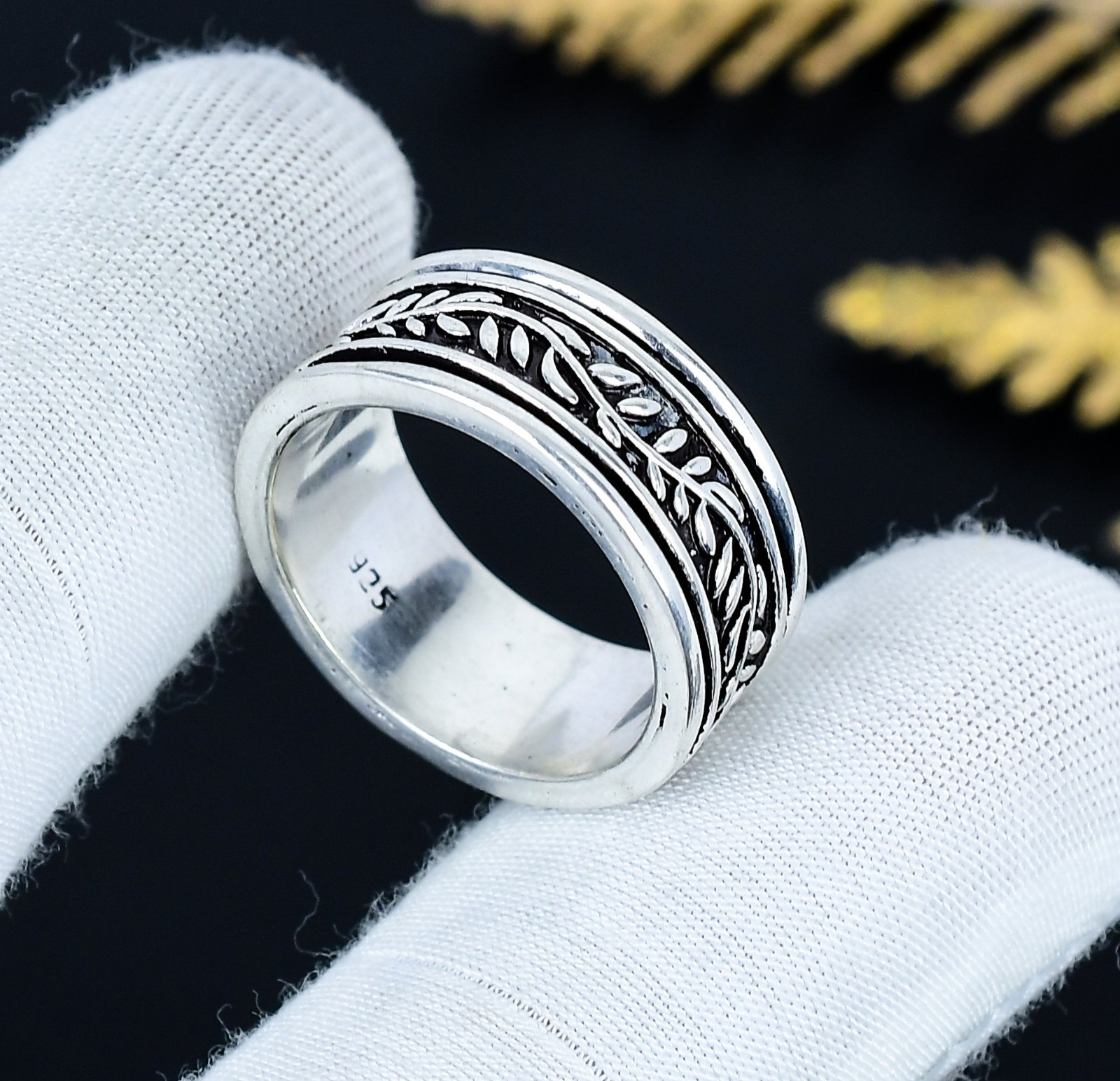 Leaf Design handmade Ring / 925 Sterling silver Flower Handmade band for women