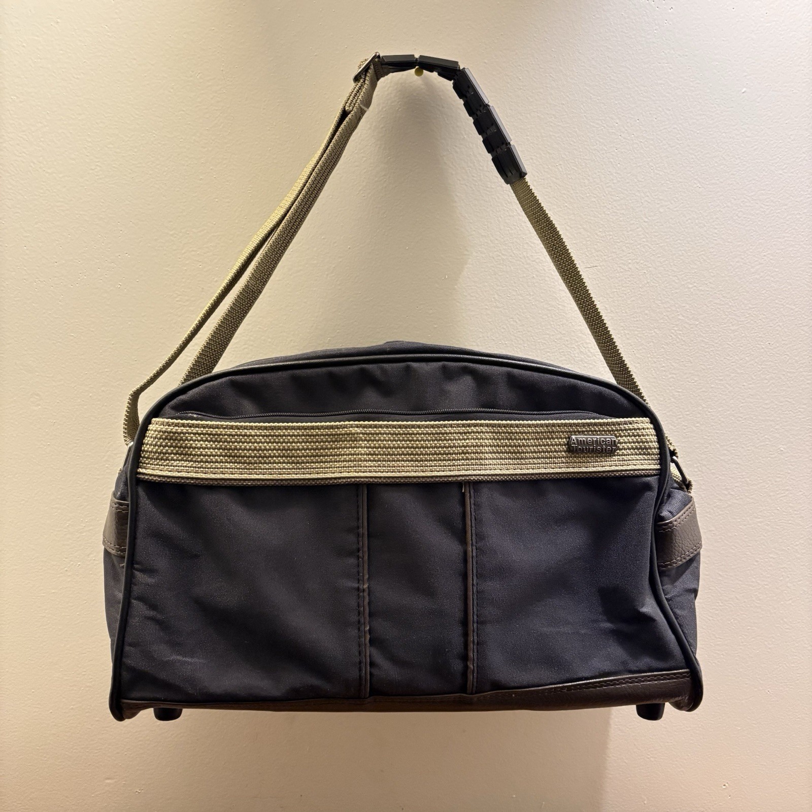 VTG 1980’s American Tourister Carry On Shoulder Bag Messenger Bag Gray/Tan