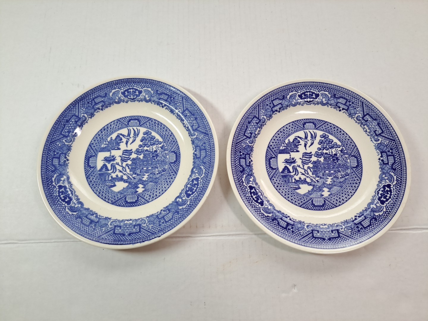 Set Of 2 Vintage 7 1/4” Diameter Blue Willow Pattern Plates