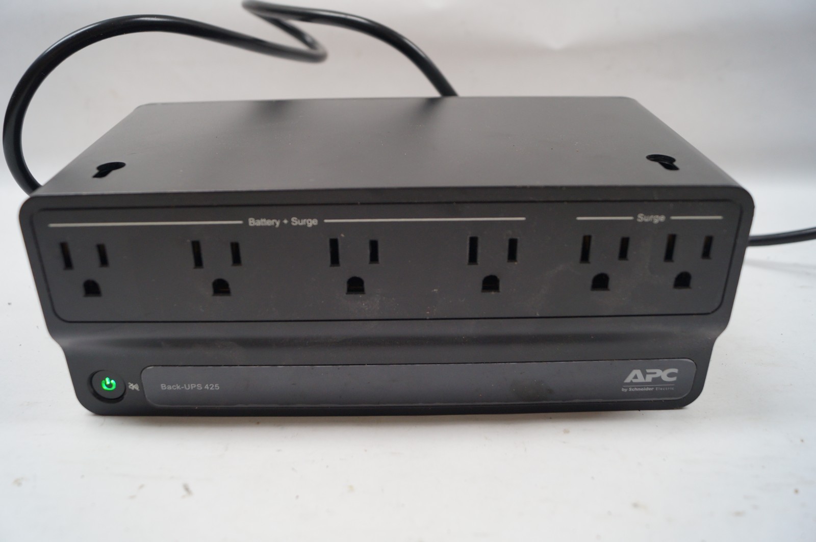 Schneider APC BE425M Back UPS 425 6-Outlet Battery Backup w Battery WORKING E173
