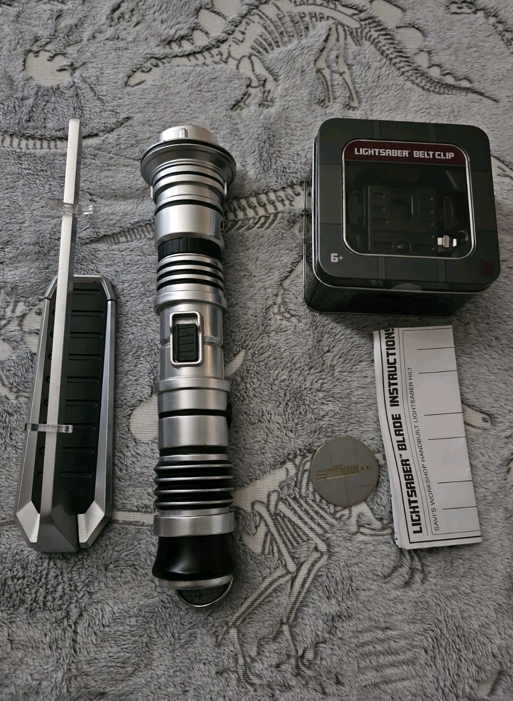 Disney Galaxy’s Edge Star Wars Savi’s Workshop Lightsaber Peace Justice + Clip