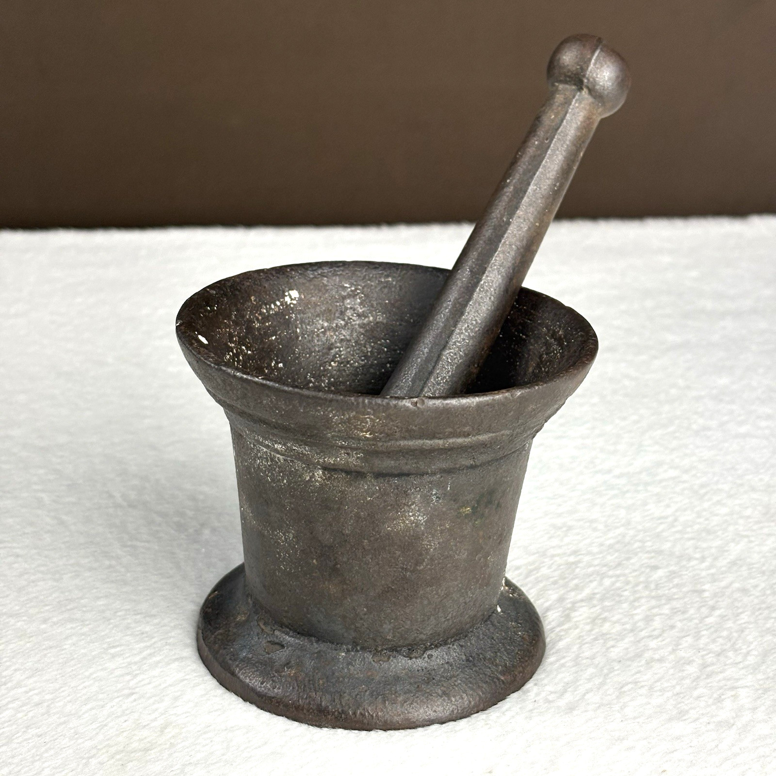 Antique (1800s?) Vtg Cast Iron Pharmacist Apothecary Druggist Mortar and Pestle