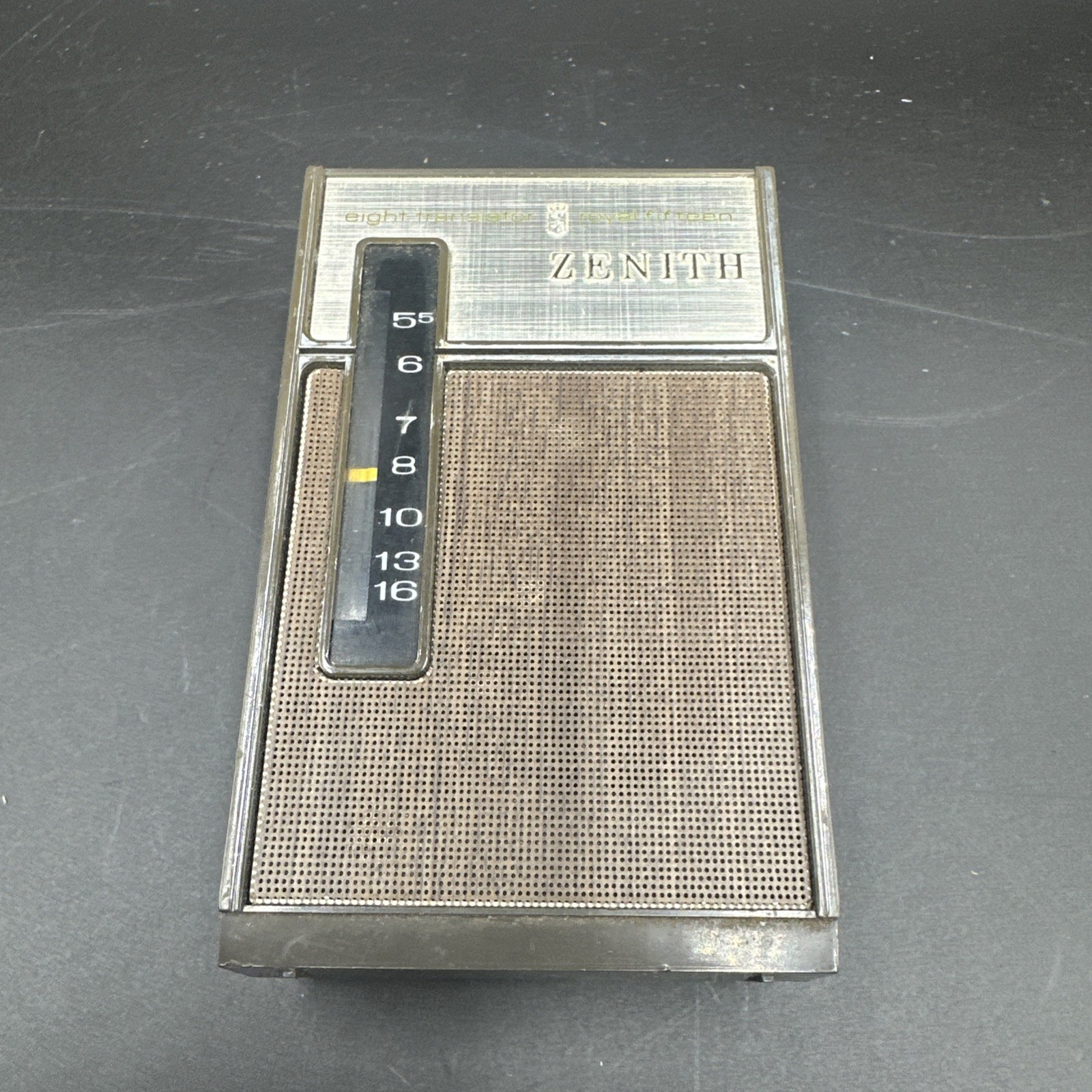 ZENITH EIGHT TRANSISTOR ROYAL FIFTEEN