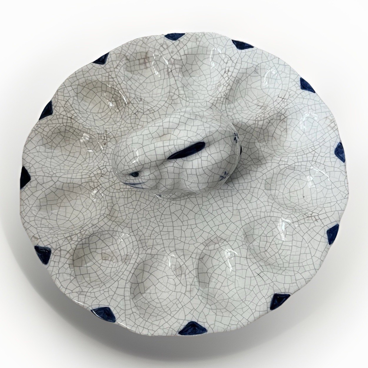 Dedham Pottery Bunny Rabbit Deviled Egg 9" Plate Potting Shed Crackle Blue