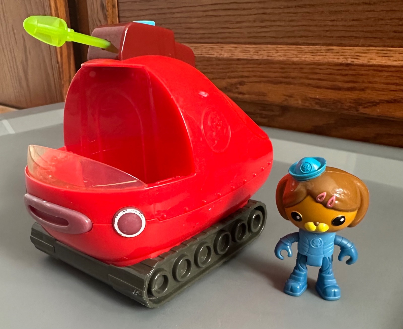 Octonauts Gup-X and Dashi figure