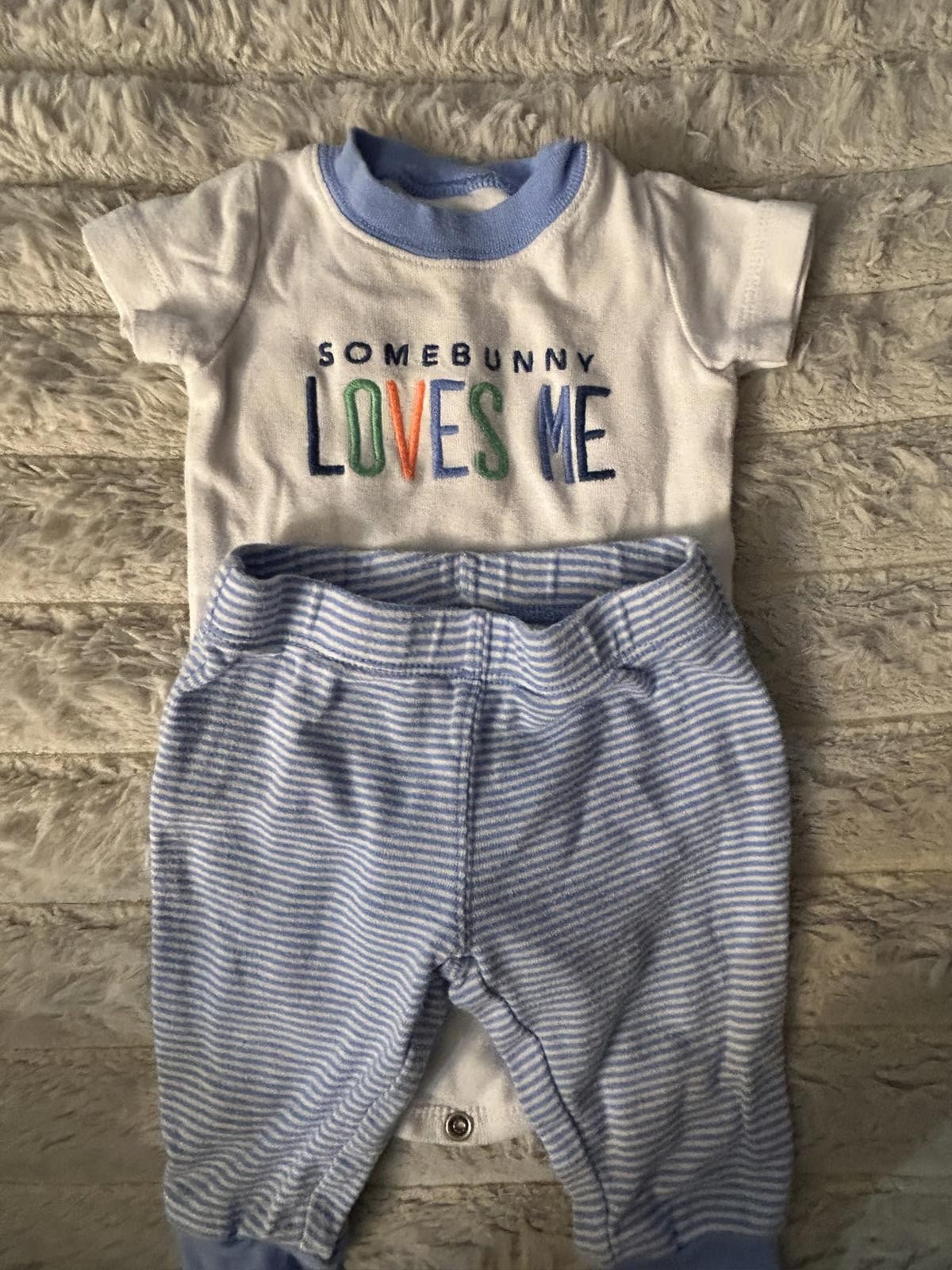 Carter's Baby 2-Piece Outfit "Somebunny Loves Me" Size 3 Months