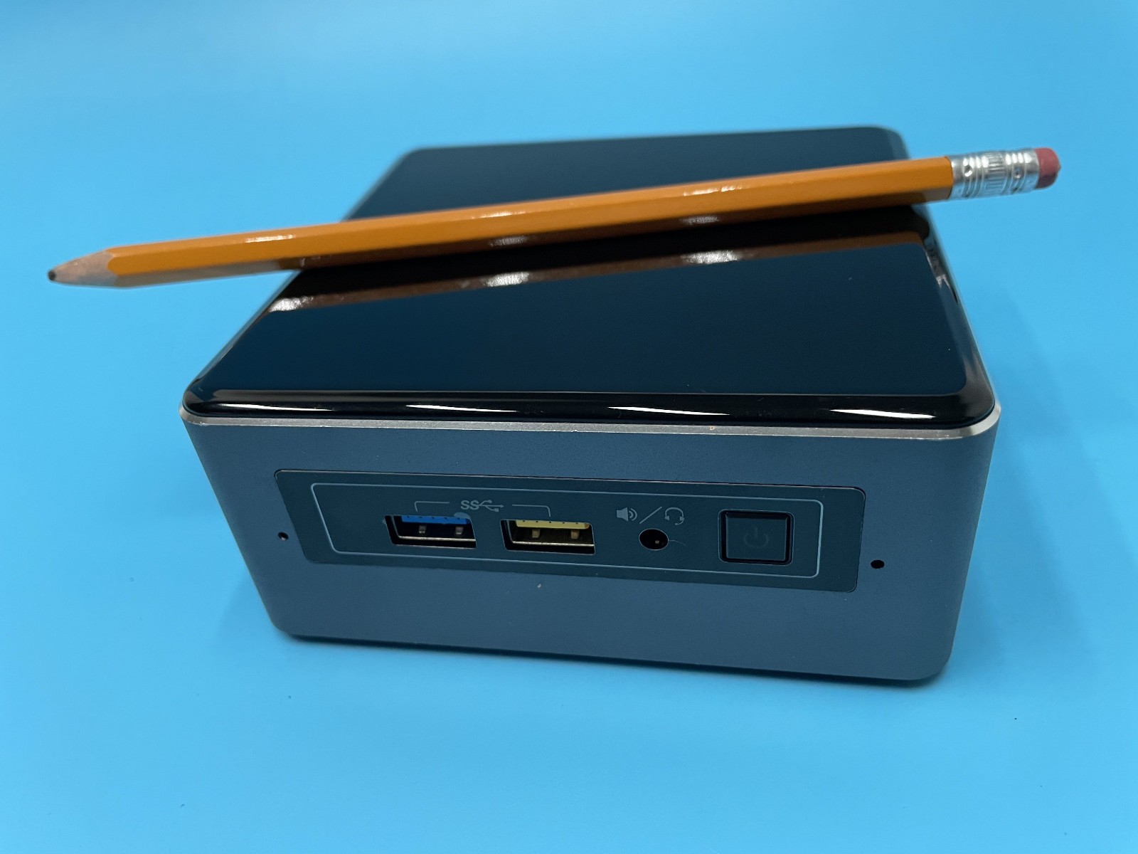 Intel NUC Mini PC NUC7i7BNH Core i7-7567U @ 3.50Ghz 4GB 256GB SSD #7