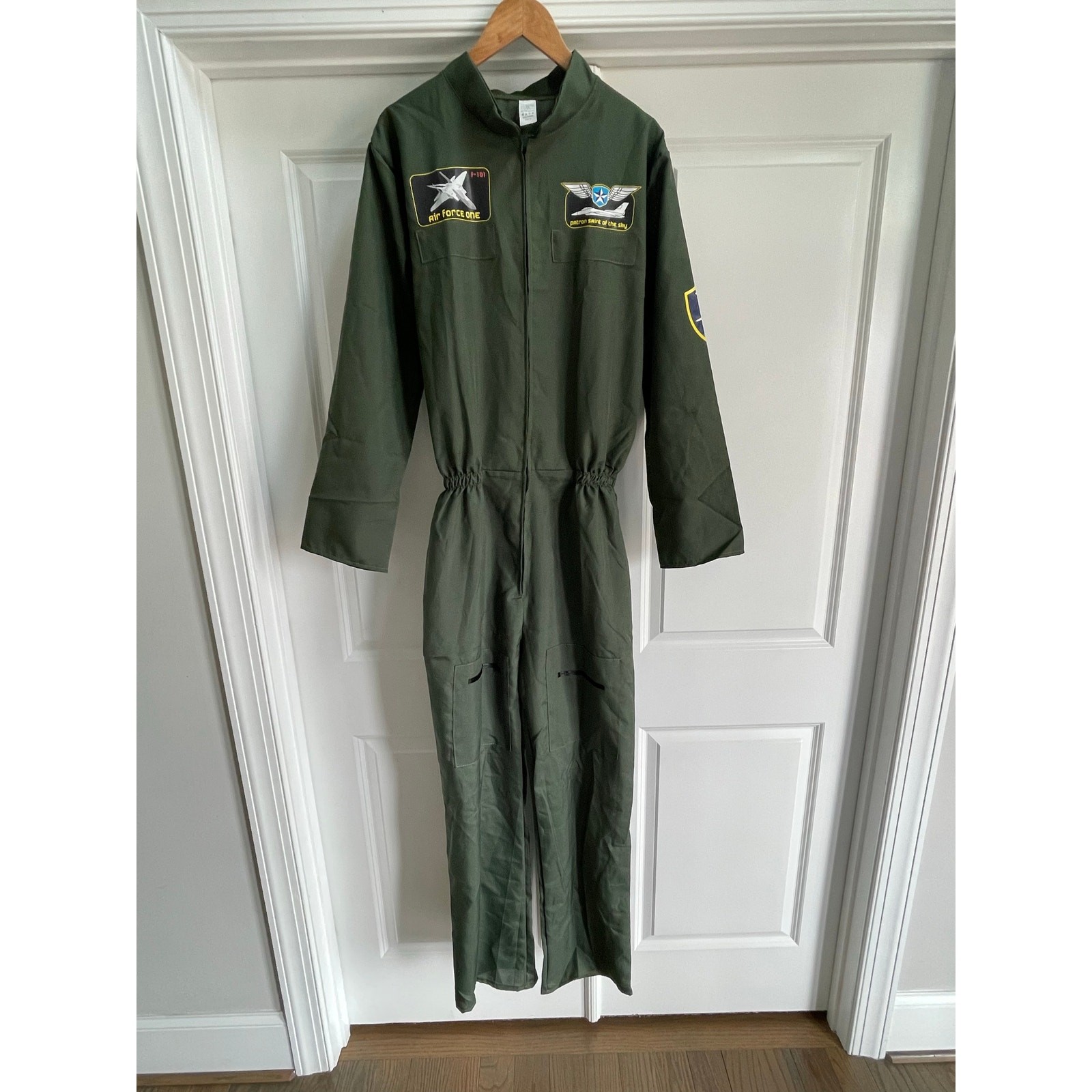 Men’s top gun costume