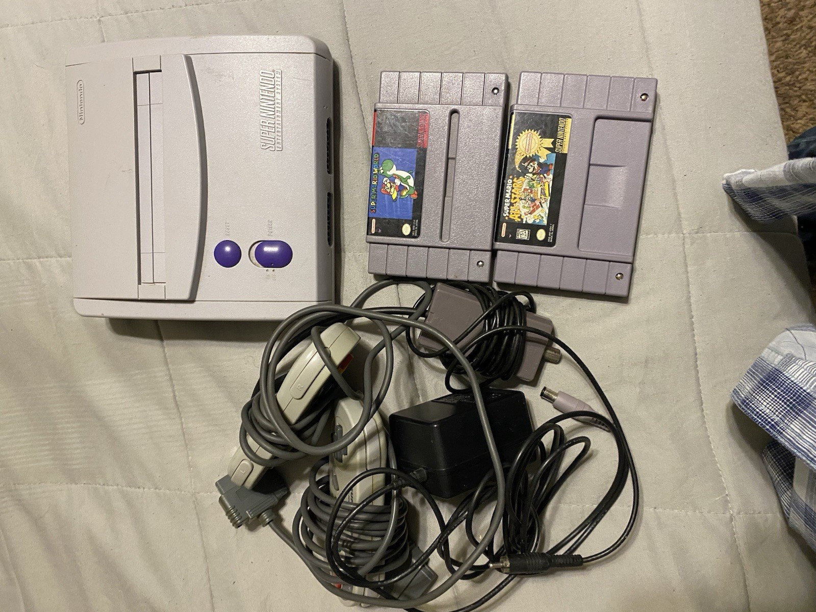 Nintendo Super Nintendo Entertainment System Console w/ Controllers, Games, Sup…