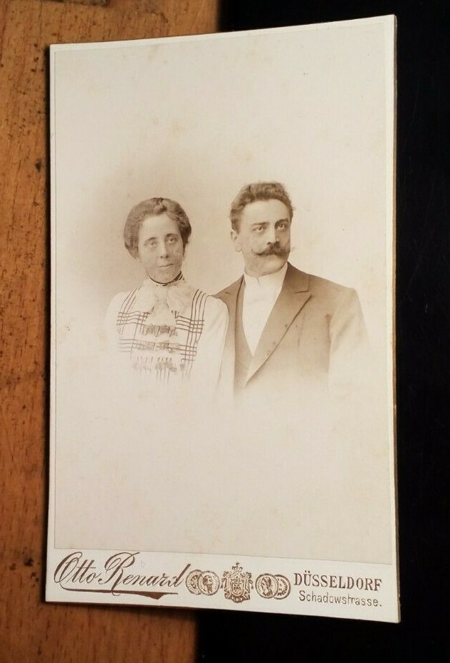 Couple - Man with Beard & Woman - Portrait / CDV Otto Renard Düsseldorf