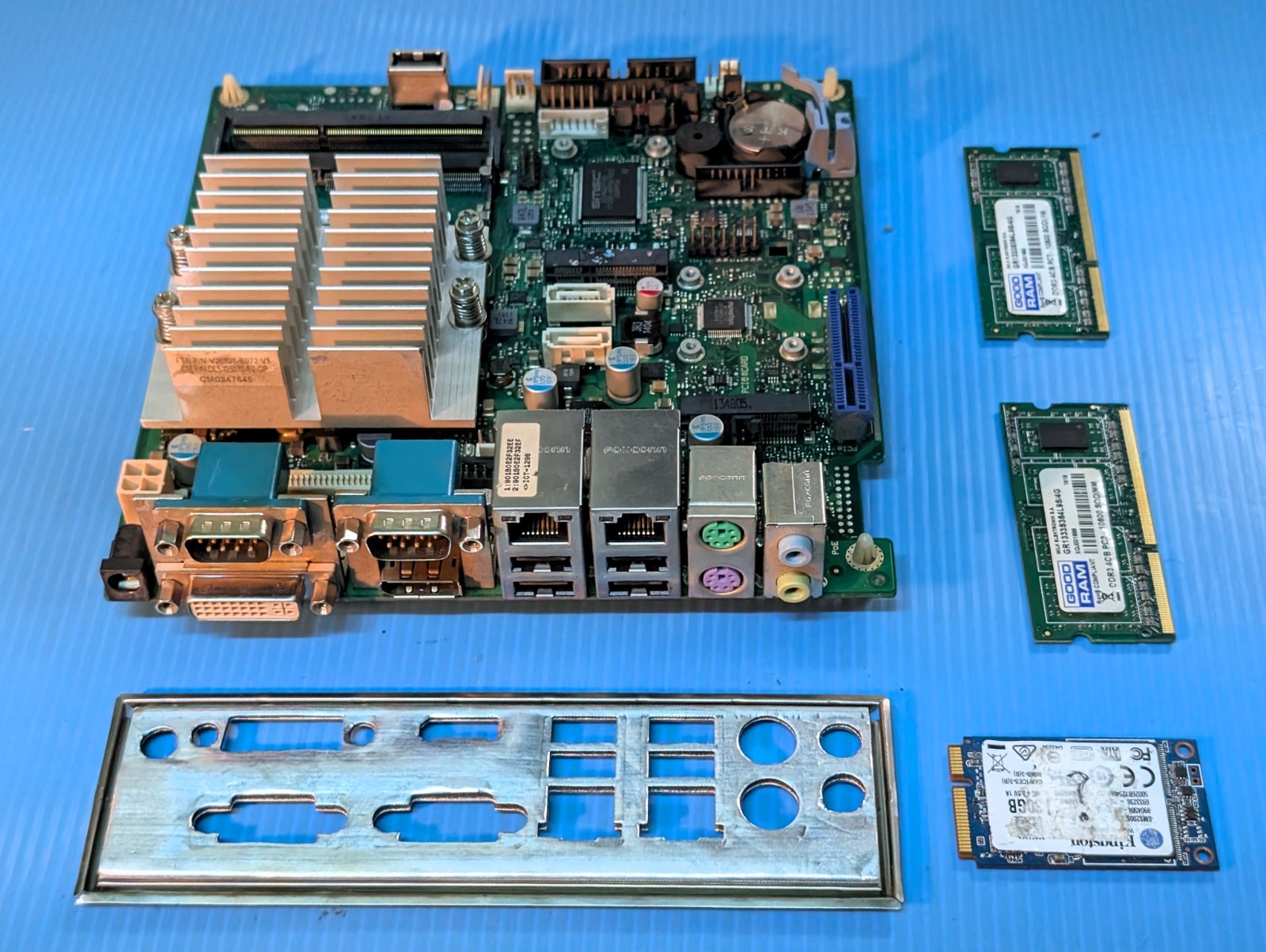 Fujitsu D3313-S13 mini-ITX industrial motherboard, AMD GX-210HA, 8GB, 60GB SSD